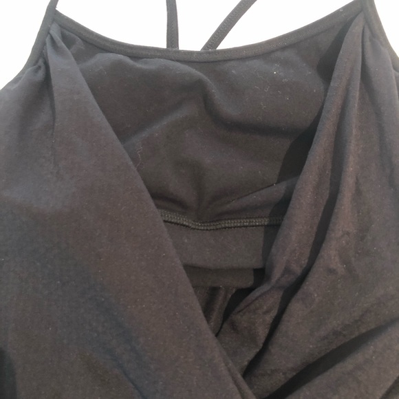 Black workout tank with built in bra - Picture 3 of 5